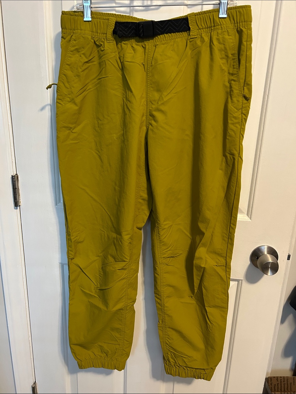 Mountain Hardwear Women’s Chartreuse Hiking Crop Pant